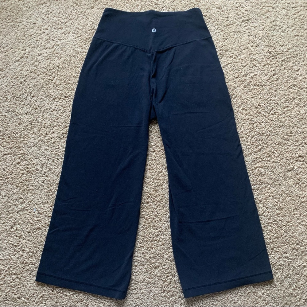 Comfy wide leg lululemon pants! 💙